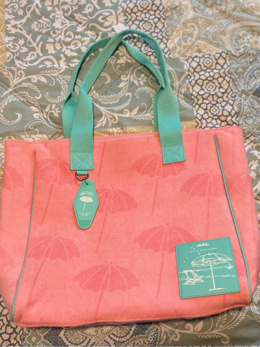 Bath & Body Works Coral Tote with Teal Handles and Umbrella Motif